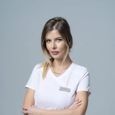 dr anja zmbov, dermatološkinja u dermatološkoj ordinaciji diva medical